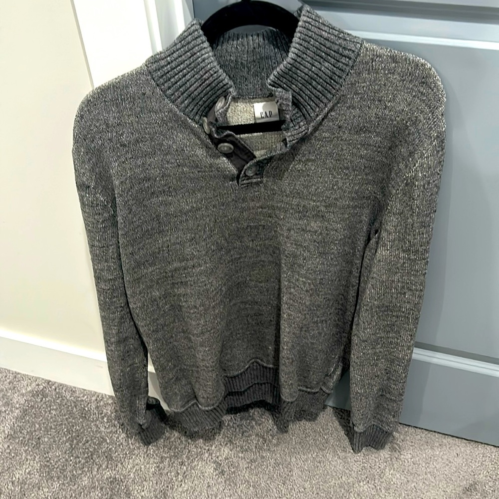 Men’s Gap Sweater Size M